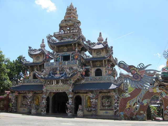 Linh Phước Temple